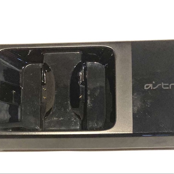 Astro A50 Gaming Headset W/ Basestation, Wireless- Xbox One/PC. - Picture 5 of 6